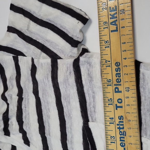 Burberry Brit Women's Tshirt Size Medium - Picture 6 of 16